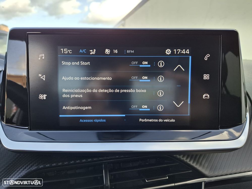 Peugeot 208 1.2 PureTech Allure Pack - 31