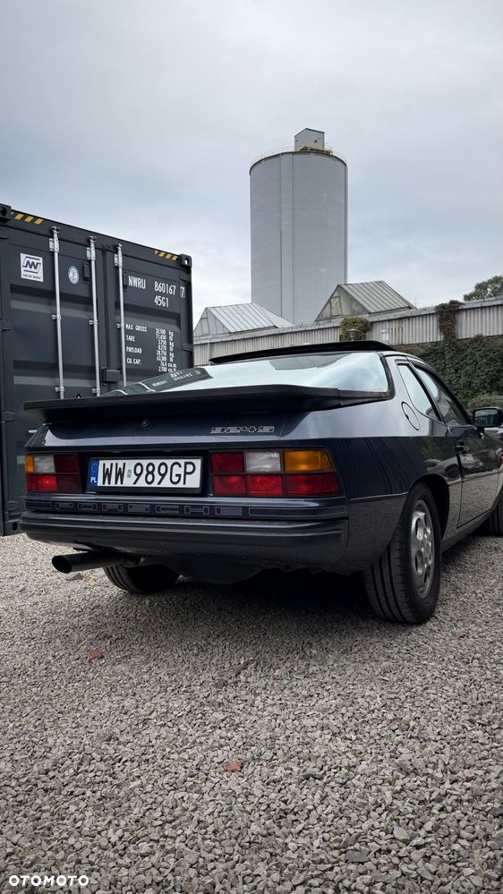 Porsche 924 S - 11
