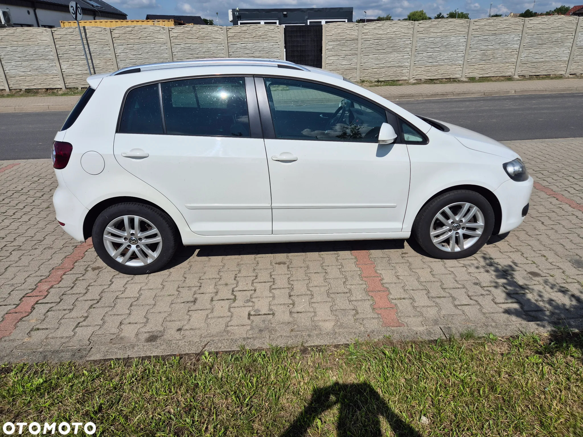 Volkswagen Golf Plus 1.6 TDI Comfortline - 6