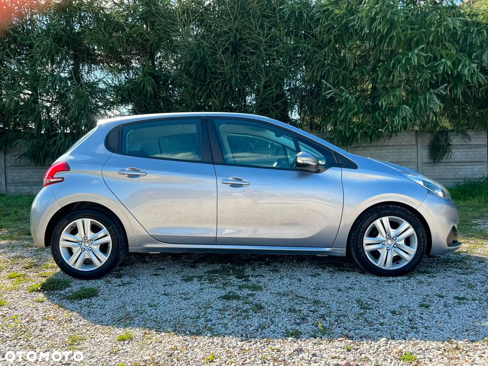 Peugeot 208 BlueHDi 100 Active Pack - 33