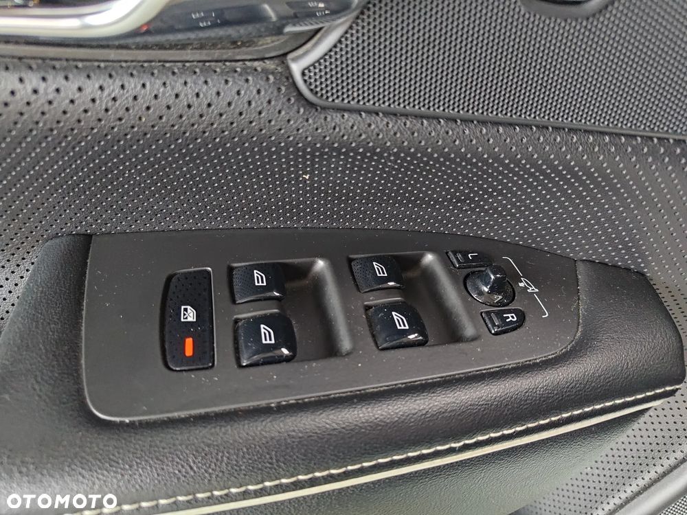 Volvo V90 D4 R-Design - 19