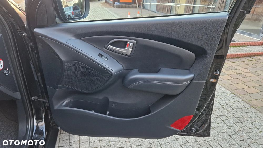 Hyundai ix35 1.6 2WD Fifa World Cup Edition - 29