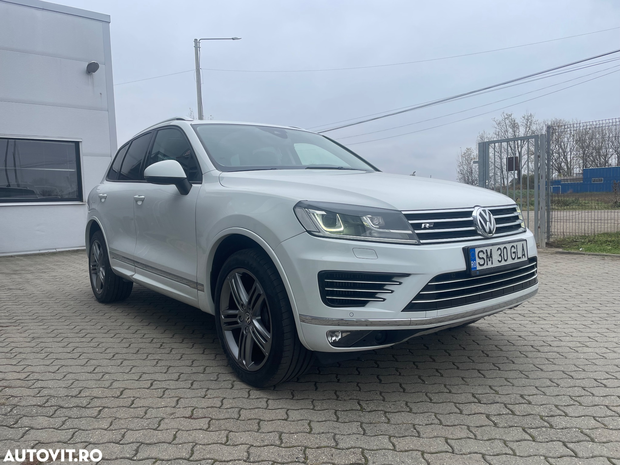 Volkswagen Touareg V6 TDI BMT Supreme Plus - 3