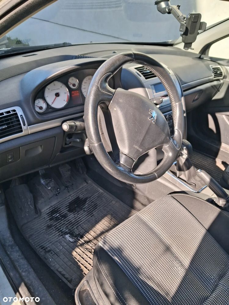 Peugeot 407 - 5
