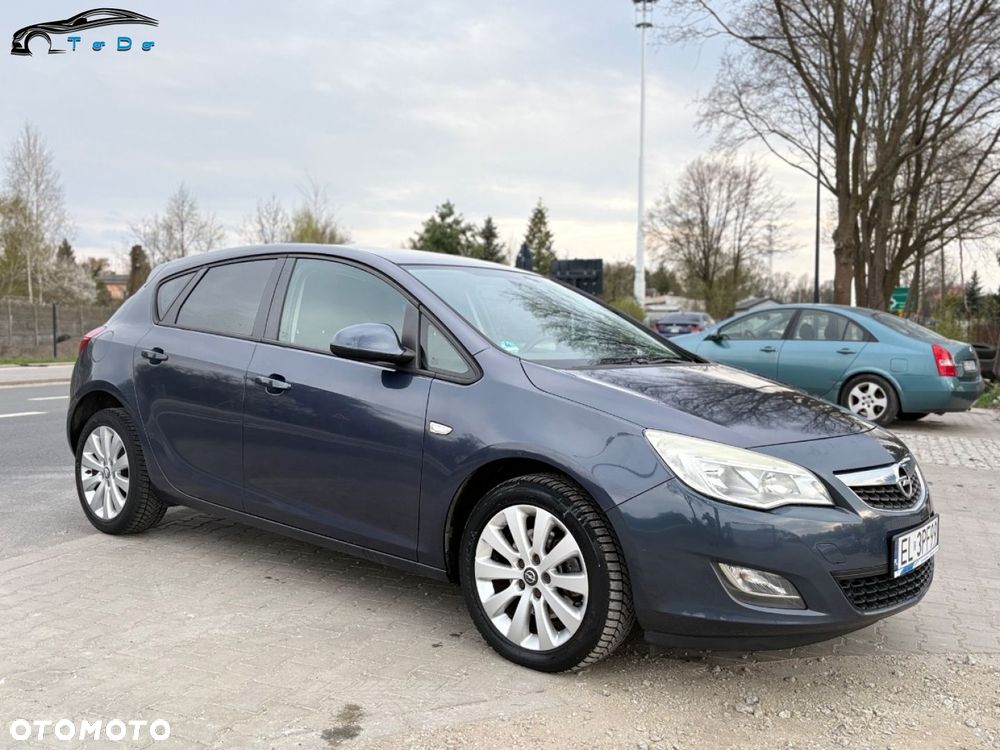 Opel Astra 2.0 CDTI DPF Cosmo - 6