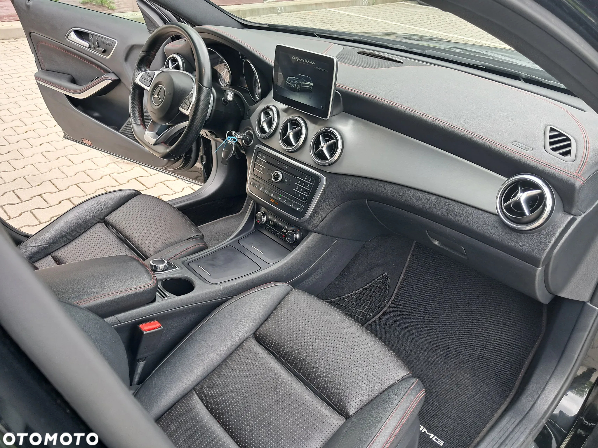 Mercedes-Benz GLA 250 4-Matic AMG Line - 17