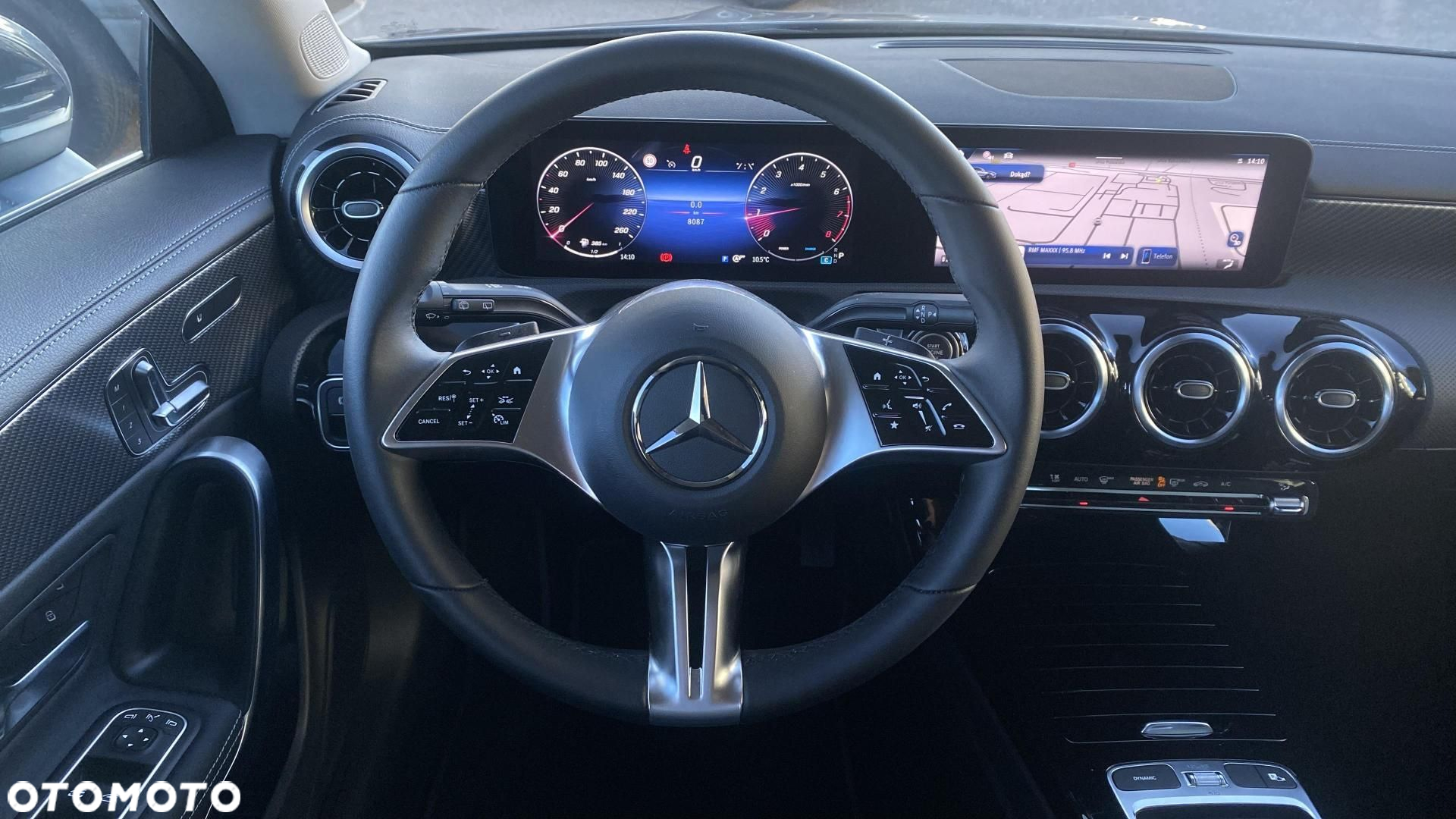 Mercedes-Benz CLA - 10