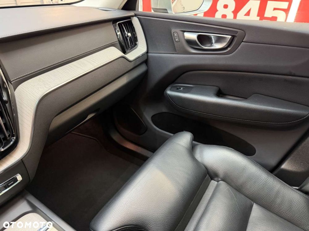 Volvo XC 60 - 30