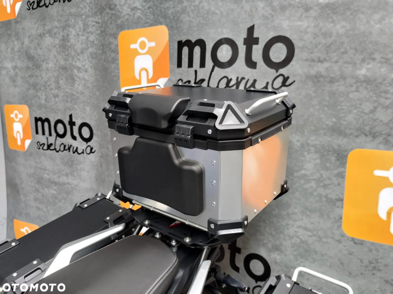 QJMOTOR SRT 800SX - 12