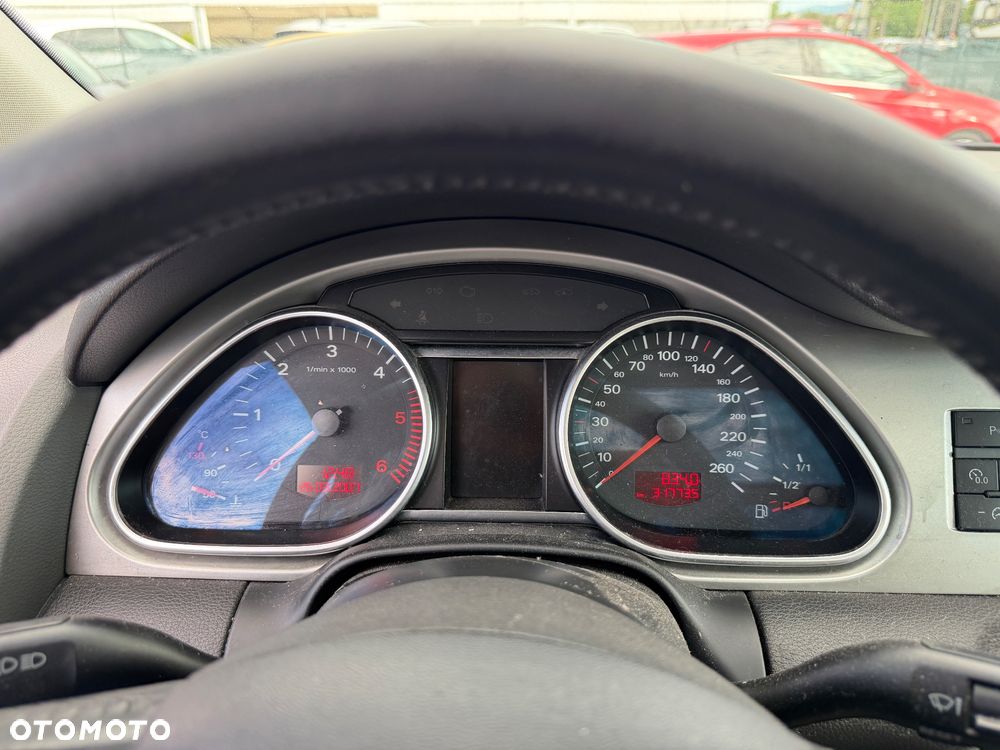Audi Q7 3.0 TDI Quattro Tiptronic - 11
