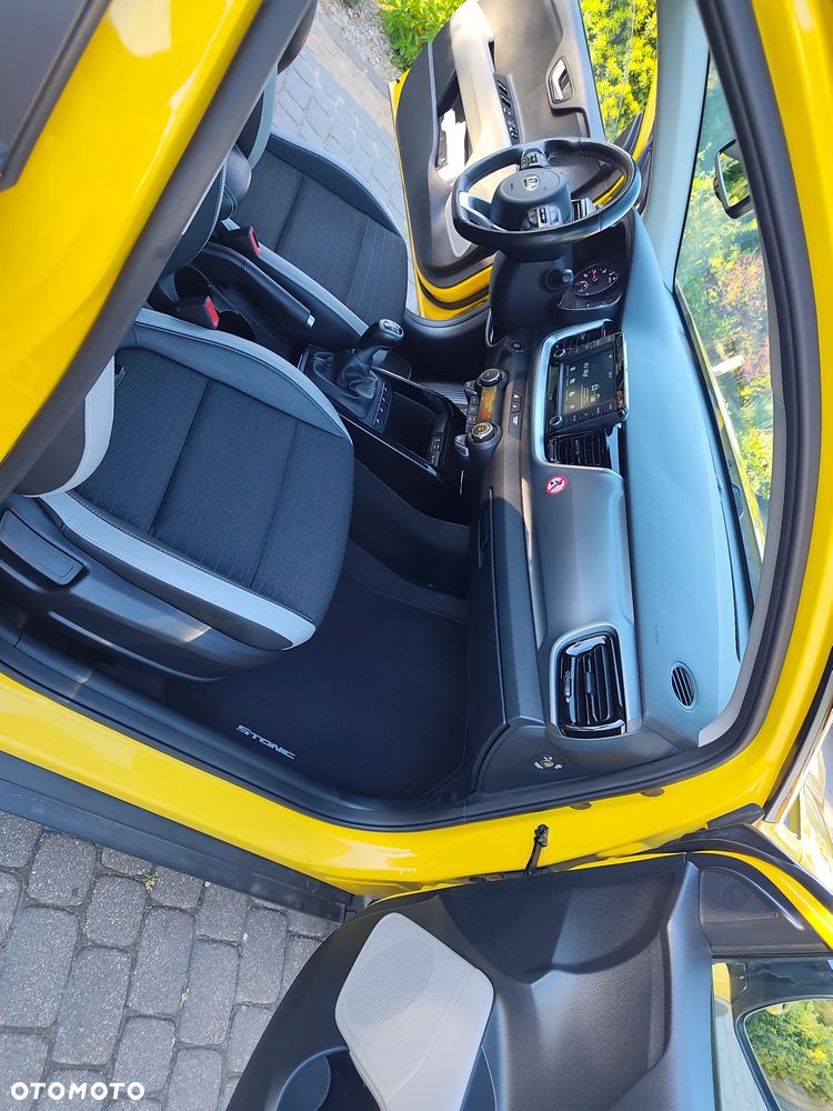 Kia Stonic - 18