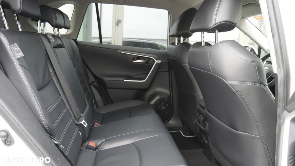 Toyota RAV4 - 21