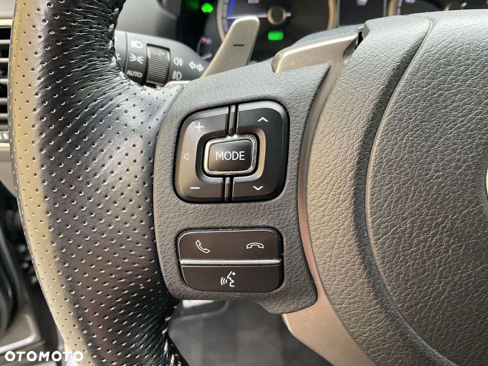 Lexus NX 300h F Sport Edition AWD - 23