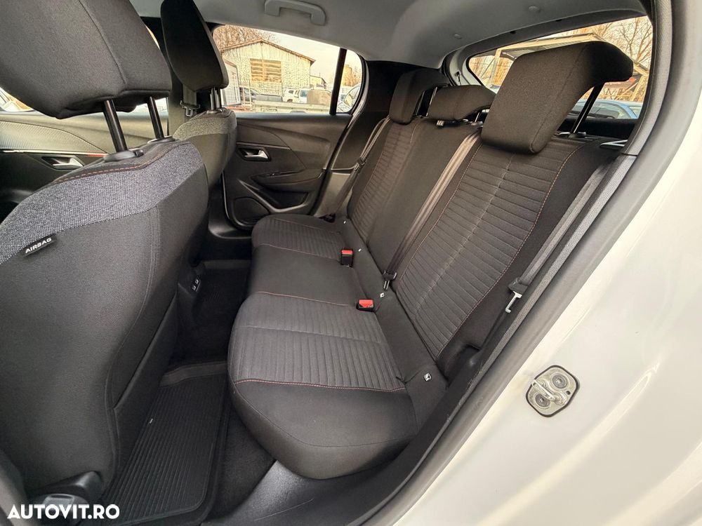 Peugeot 208 1.2 L PureTech STT EAT8 Allure - 19