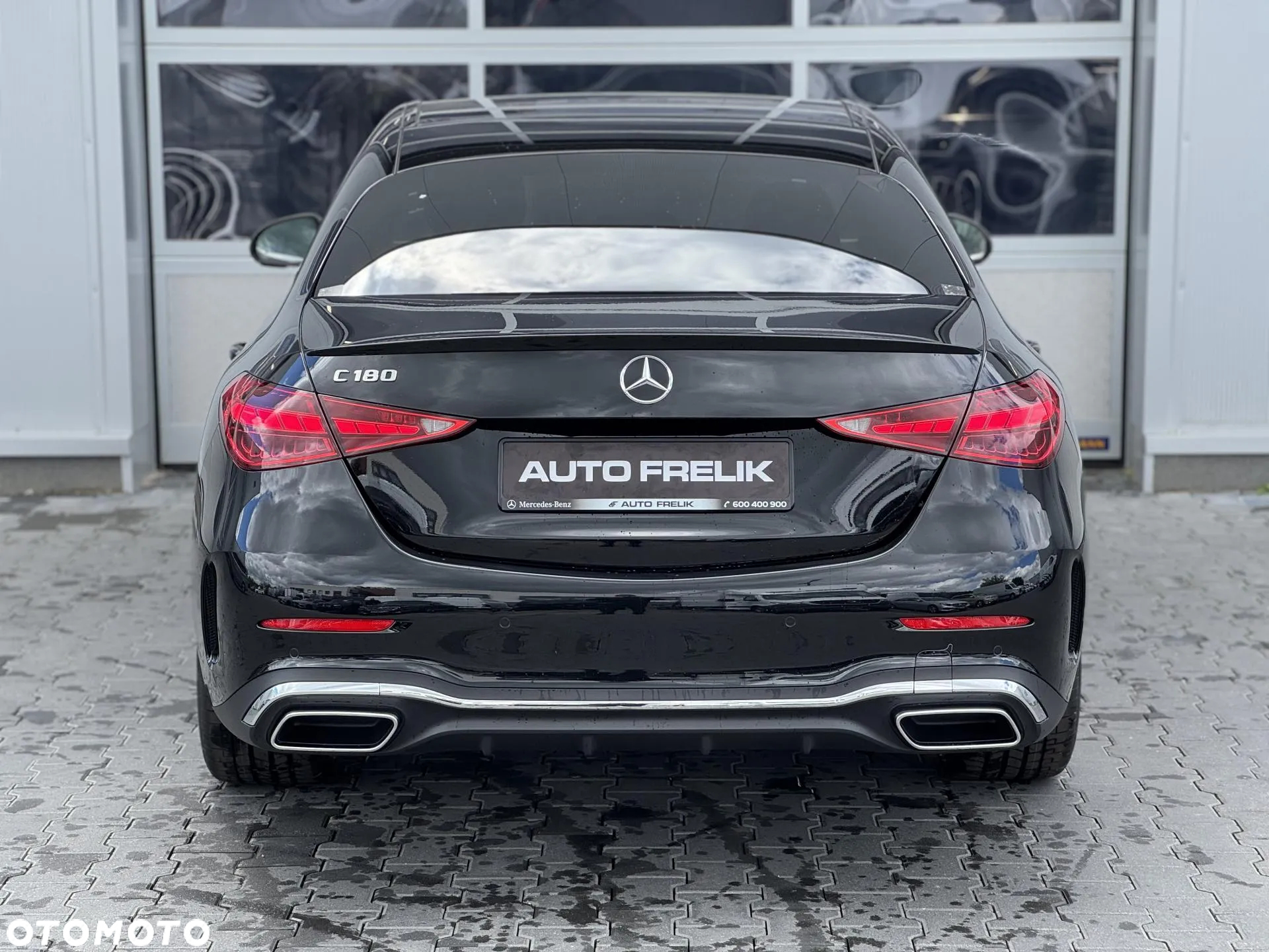 Mercedes-Benz Klasa C 180 9G-TRONIC AMG Line Advanced - 10