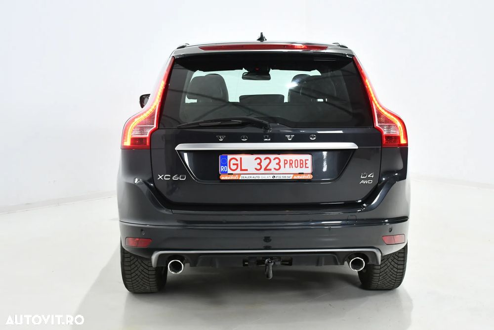 Volvo XC 60 D4AWD R-Design - 10