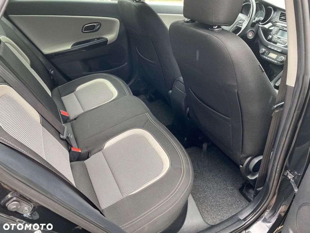 Kia Ceed 1.6 CRDi 128 ISG SW Spirit - 8