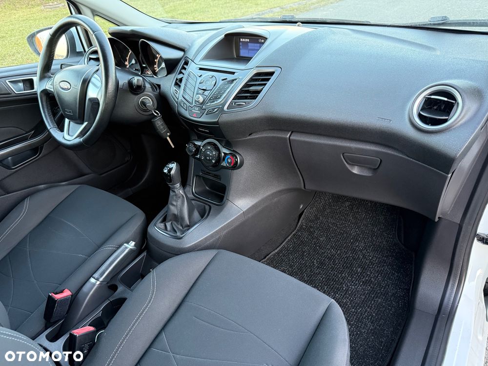 Ford Fiesta 1.5 TDCi St&St SYNC Edition - 27