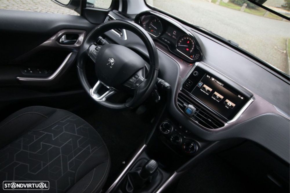 Peugeot 2008 1.4 HDi Allure - 12