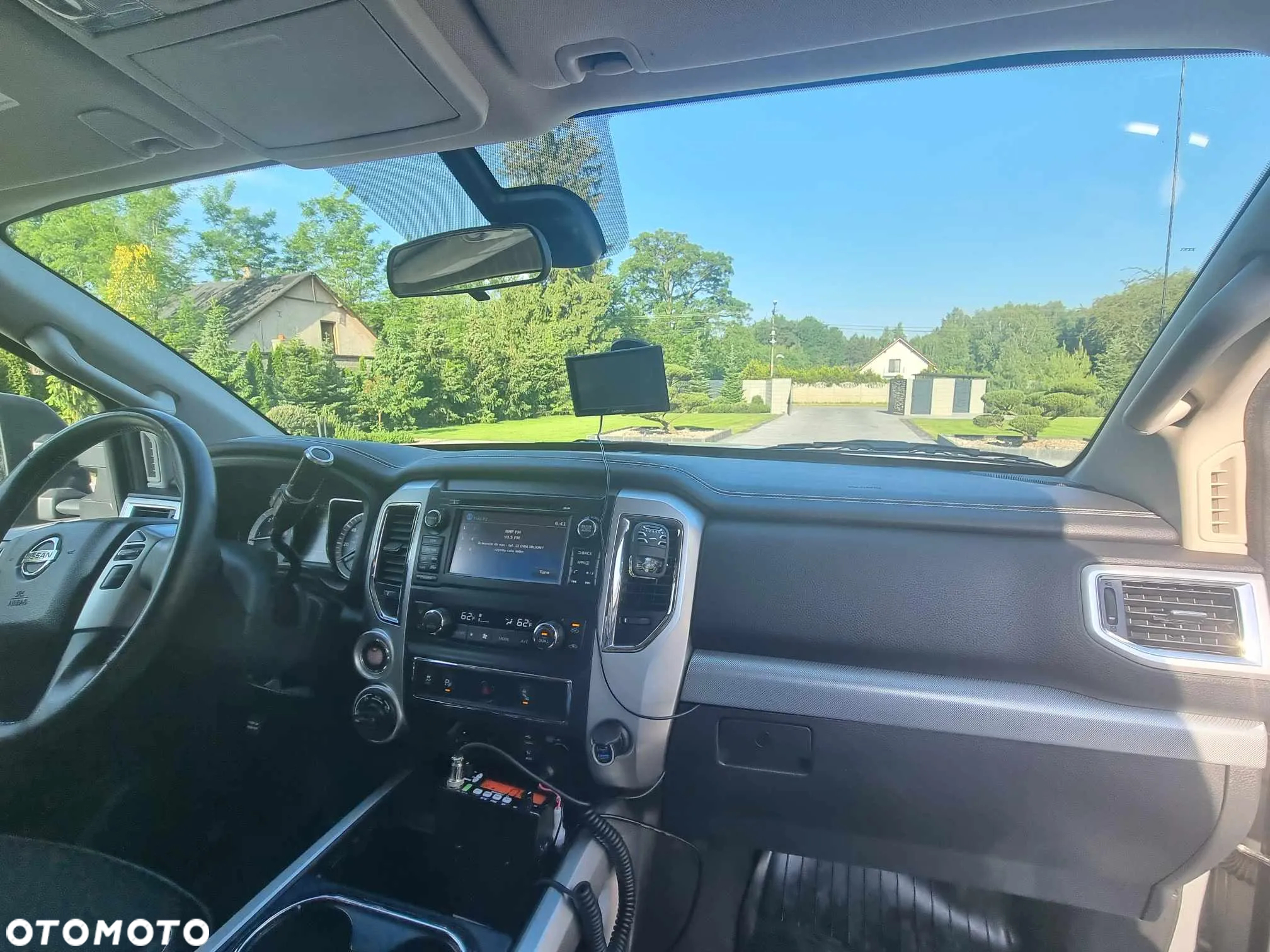 Nissan Titan - 24