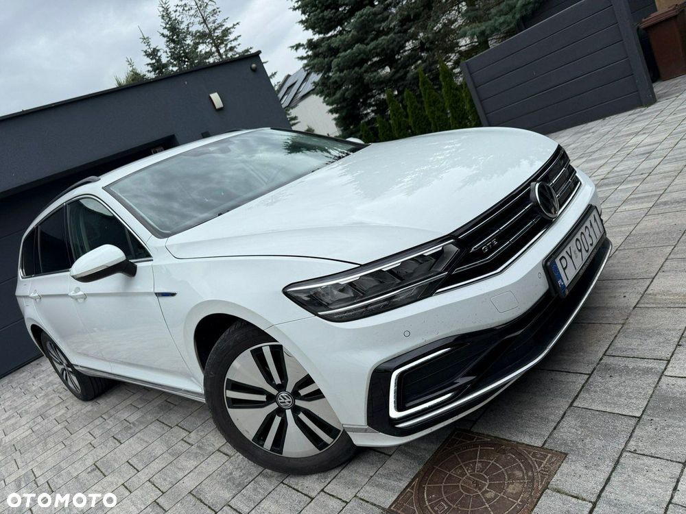 Volkswagen Passat - 2