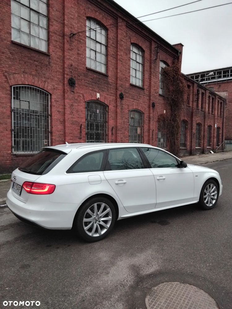 Audi A4 Avant 2.0 TDI DPF clean diesel multitronic S line Sportpaket - 4