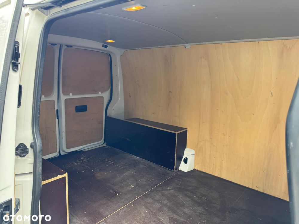 Volkswagen VW Transporter T5 LIFT**2.0 TDI Common Rail**Klimatyzacja**Sprowadzony - 9