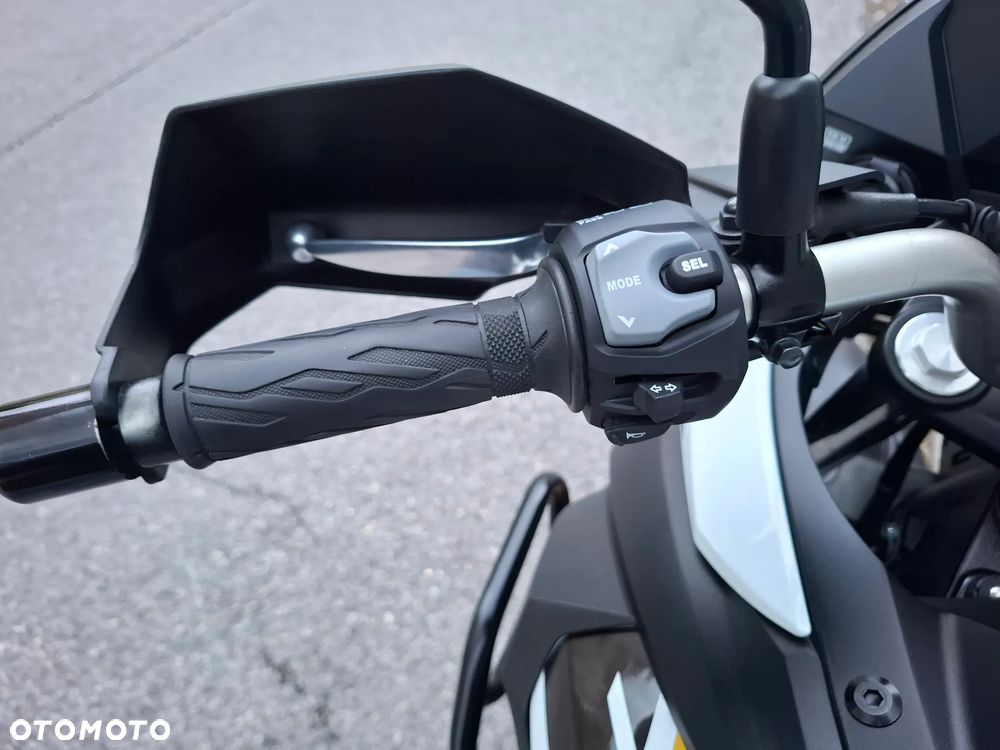 Suzuki DL - 19