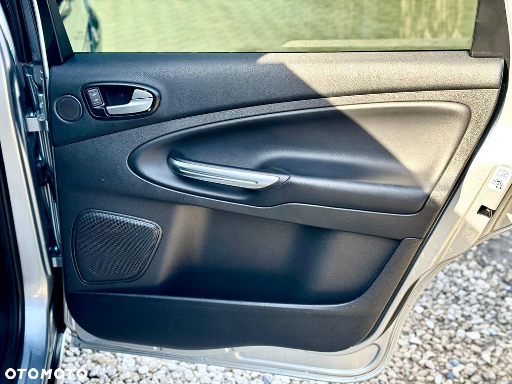 Ford S-Max 2.0 TDCi DPF Titanium X - 15