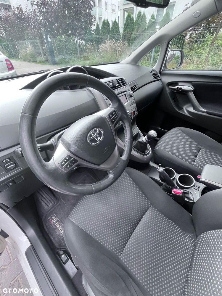 Toyota Verso 2.0 D-4D - 6