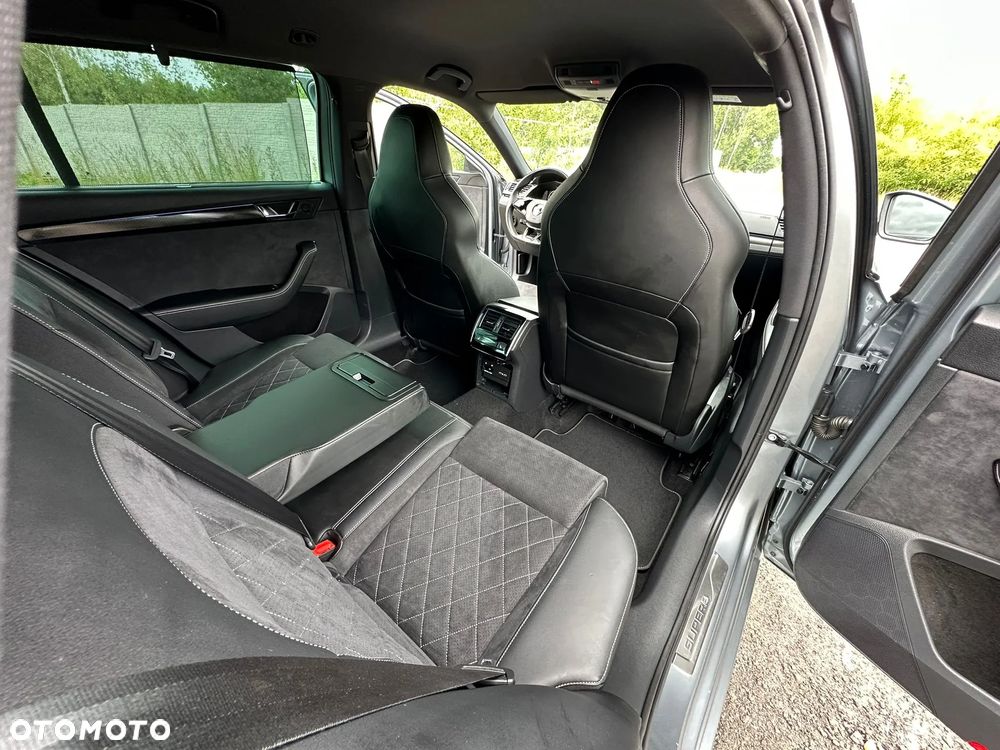 Skoda Superb 2.0 TDI SCR Sportline DSG - 18