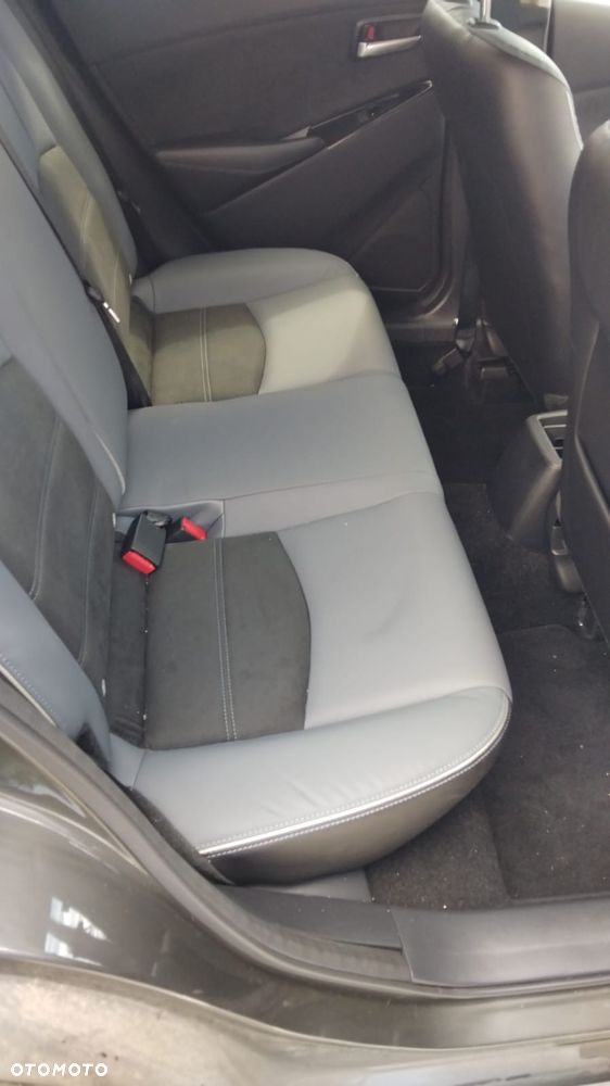 Mazda 2 - 6