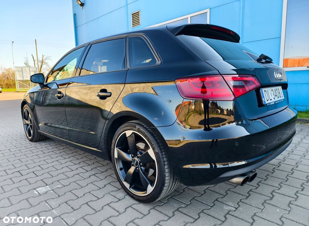 Audi A3 Sportback 1.4 TFSI S line Sportpaket - 4