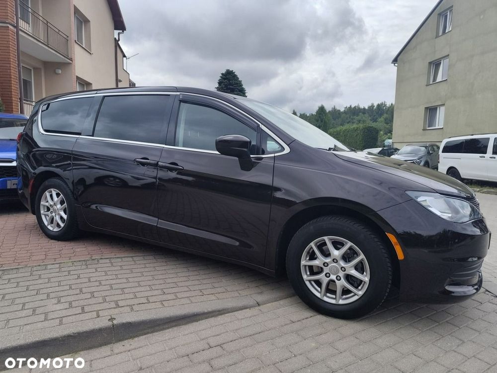Chrysler Pacifica - 6