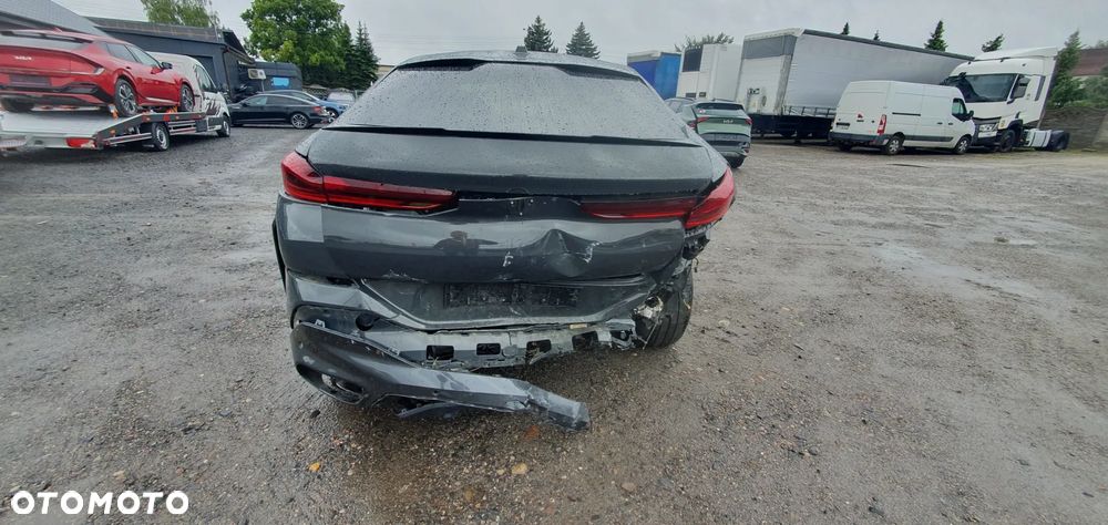 BMW i4 - 11