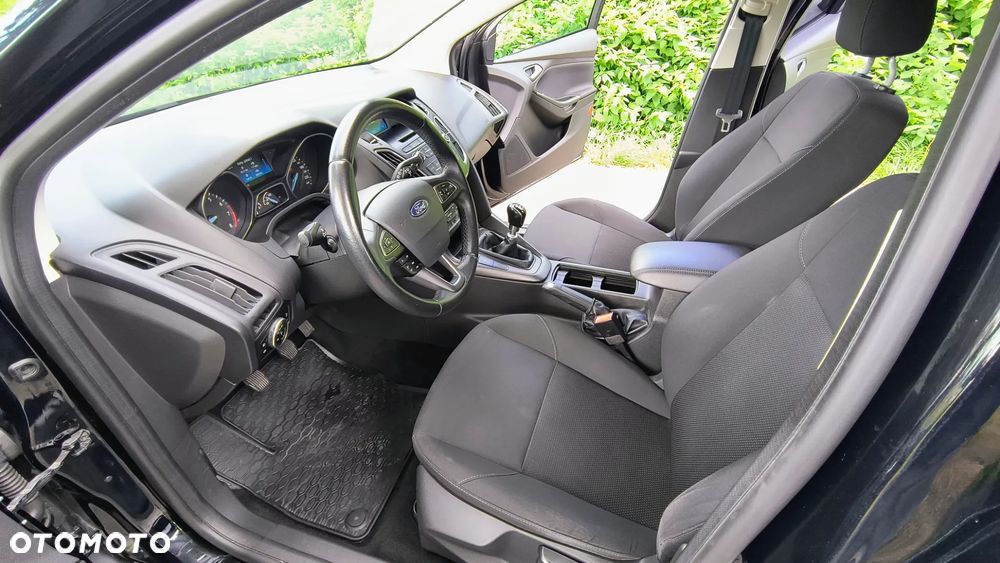Ford Focus 1.0 EcoBoost Gold X (Trend) - 9
