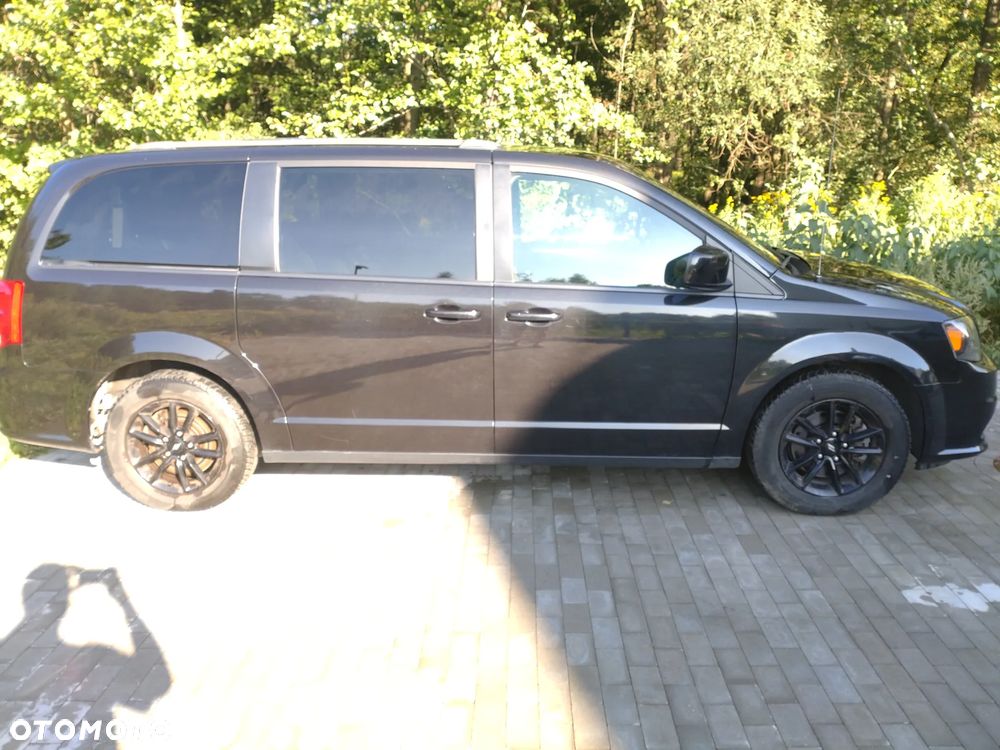 Dodge Grand Caravan 3.6 R/T - 6