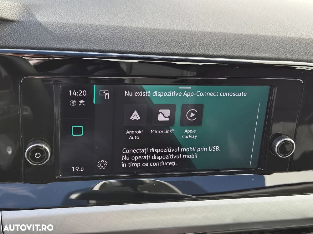 Volkswagen Golf 1.5 TSI ACT Life - 24