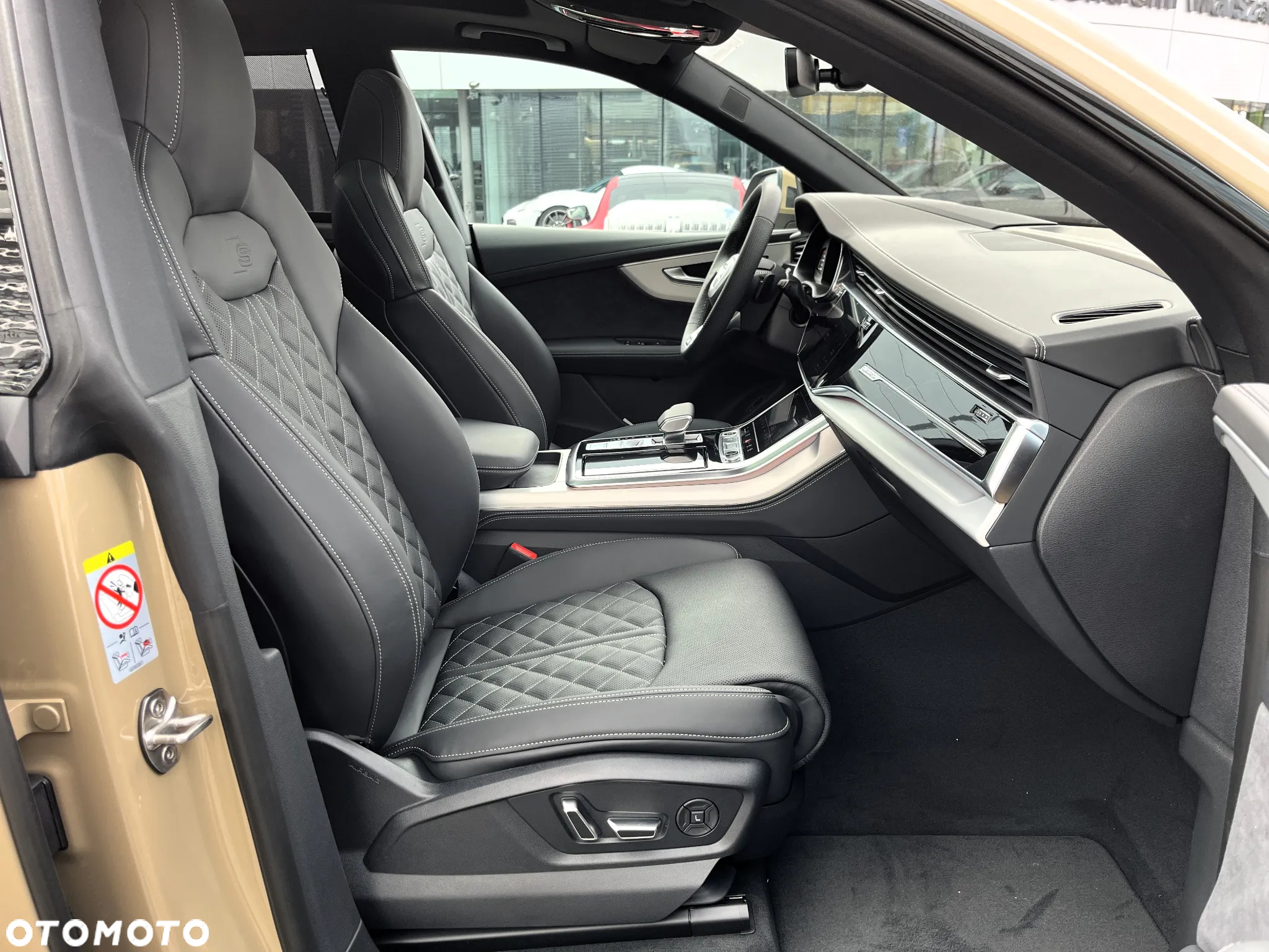 Audi Q8 - 24