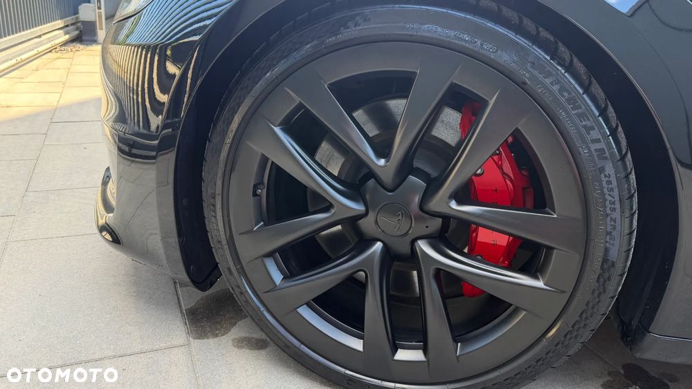 Tesla Model S Plaid - 13