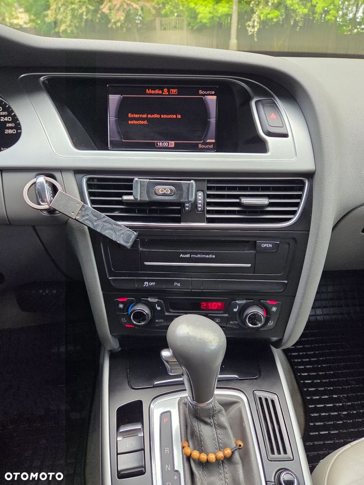 Audi A4 Limousine - 5