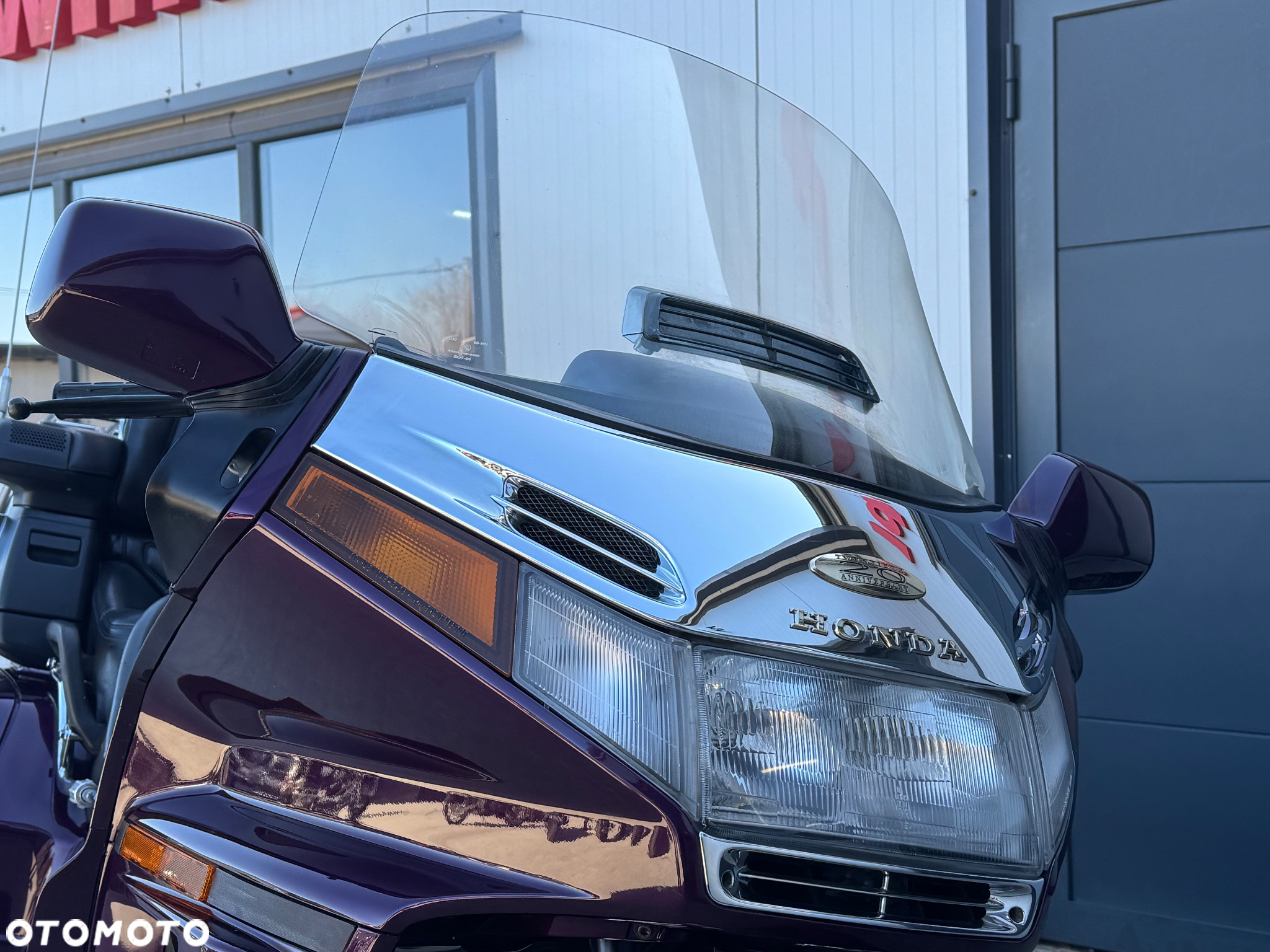 Honda GL - 12