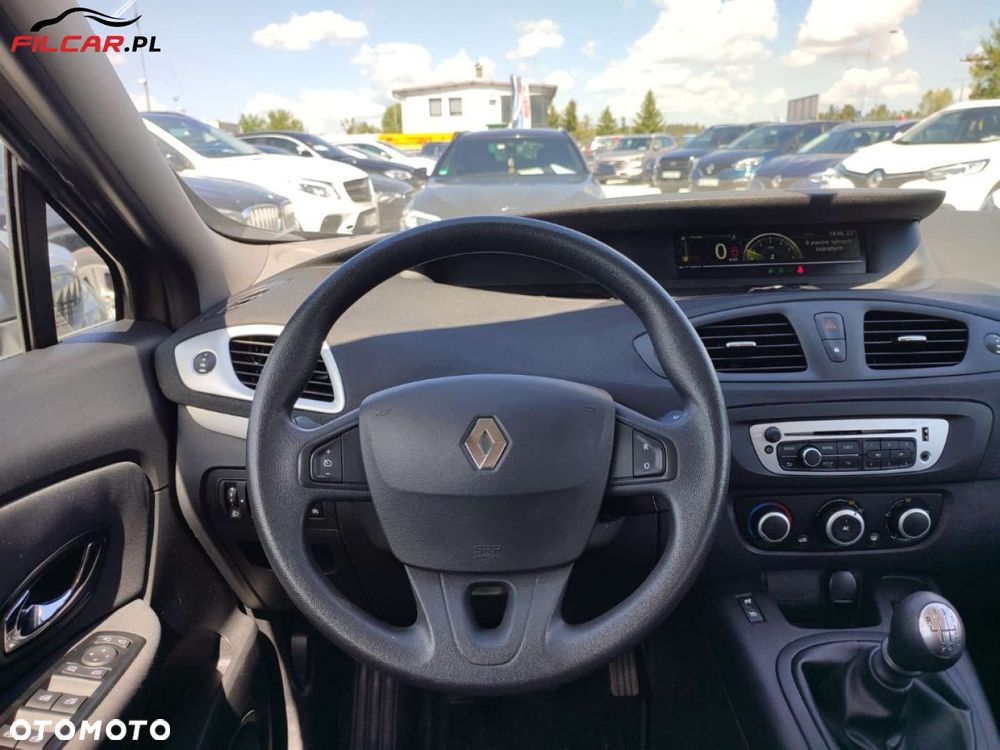 Renault Grand Scenic - 11
