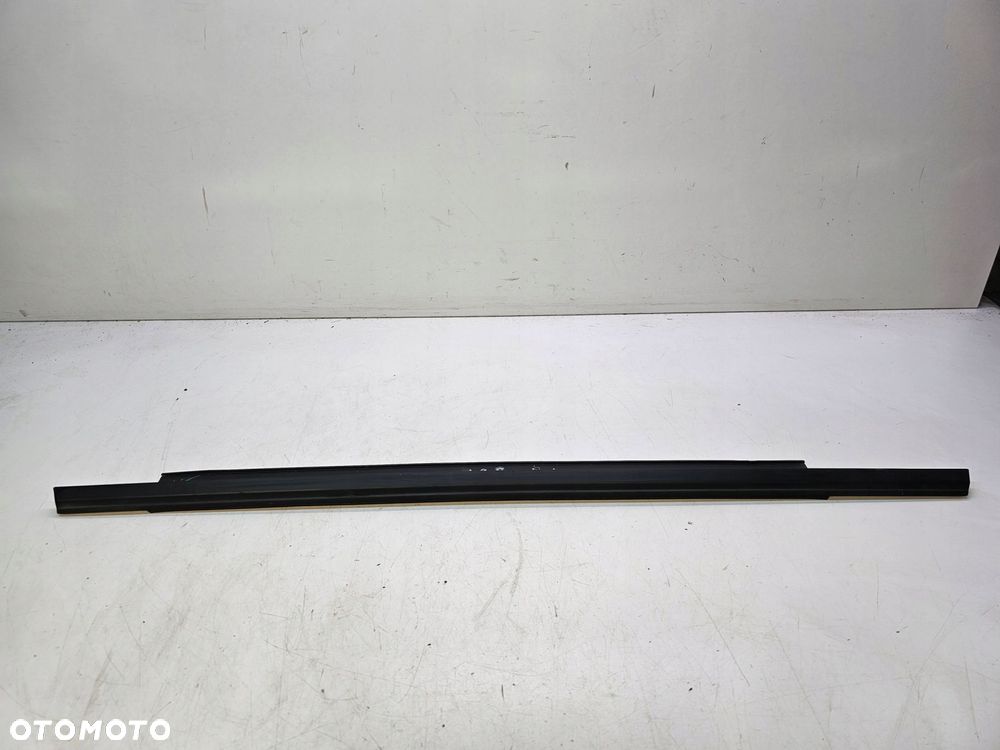 LISTWA PRAWY TYŁ MAT DRZWI AUDI A3 8V SEDAN 8V5839478A - 1