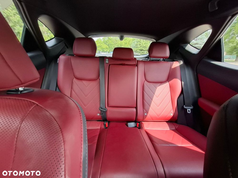 Lexus NX 350h Omotenashi AWD - 32