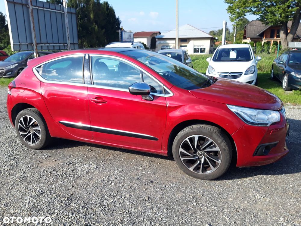 Citroën DS4 e-HDi 115 ETG6 Urban Show - 6