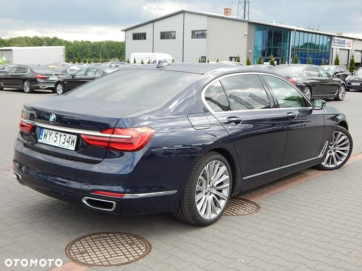 BMW Seria 7 750Li xDrive - 2