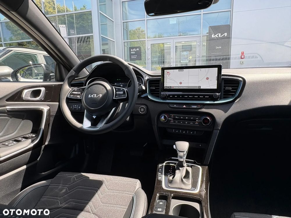 Kia XCeed 1.6 T-GDI Tribute DCT - 24