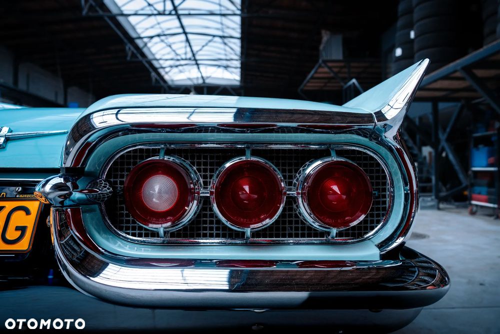 Ford Thunderbird - 18