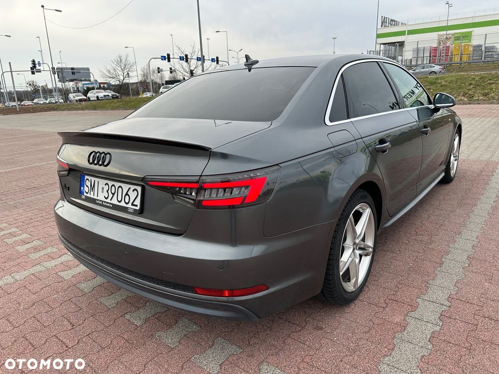 Audi A4 Limousine - 12